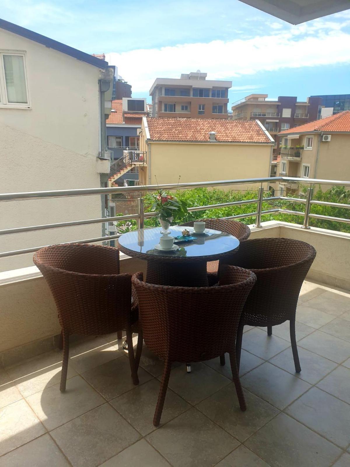 City & Sea Apartments Budva Room photo