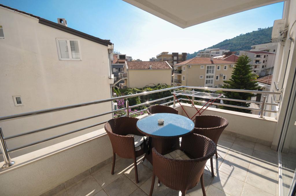 City & Sea Apartments Budva Exterior photo